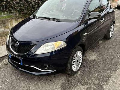 Usata Lancia Ypsilon Gold 95 CV (69 kW) 2017 Utilitaria