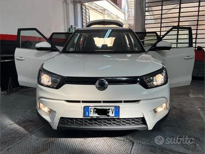 Usata Ssangyong (KGM) Tivoli 116 CV (85 kW) 2017 Bianco SUV