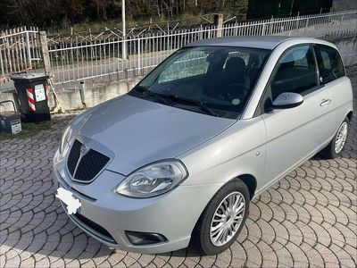 Grigio Usata 2009 Lancia Ypsilon Utilitaria | 3300 € (Buon prezzo)