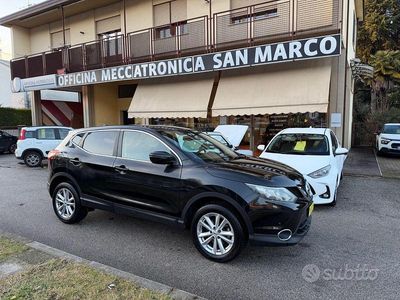 Usata Nissan Qashqai Acenta 110 CV (80 kW) 2016 Nero SUV