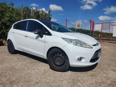 Usata Ford Fiesta 95 CV (69 kW) 2009 Berlina