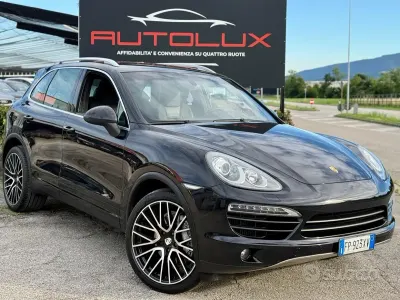 Usata Porsche Cayenne 240 CV (176 kW) 2011 Nero SUV