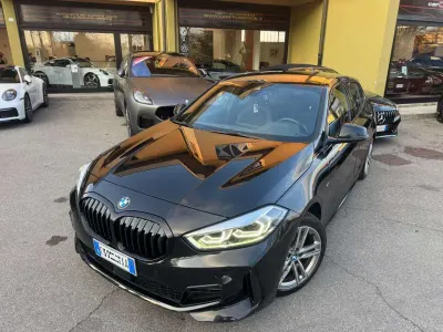 Gebraucht BMW 118 M Sport 150 PS (110 kW) 2022 Schwarz Kleinwagen
