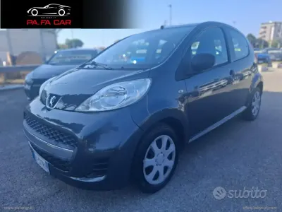 Usata Peugeot 107 68 CV (50 kW) 2010 Utilitaria