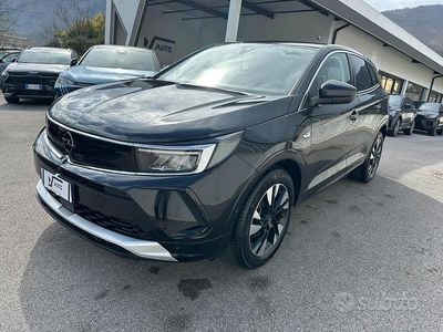 Usata Opel Grandland X Business Elegance 131 CV (96 kW) 2023 Metallizzata karbon black SUV