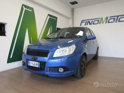 Usata Chevrolet Aveo 84 CV (61 kW) 2009 Bluazzurro Berlina