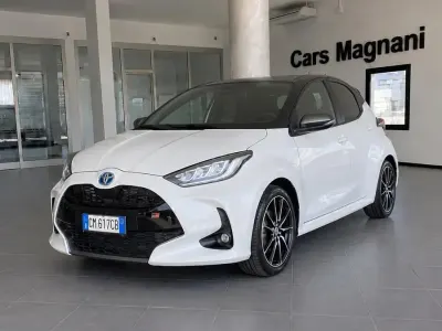 Usata Toyota Yaris Hybrid