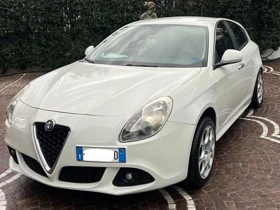 Usata Alfa Romeo Giulietta 170 CV (125 kW) 2011 Bianco Utilitaria
