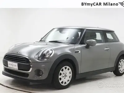 Usata Mini ONE 75 CV (55 kW) 2021 Nero Utilitaria