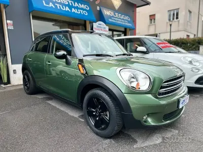 Usata Mini Cooper D 111 CV (81 kW) 2016 Verde Utilitaria