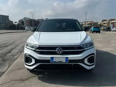 Usata VW T-Roc R-line 116 CV (85 kW) 2024 SUV