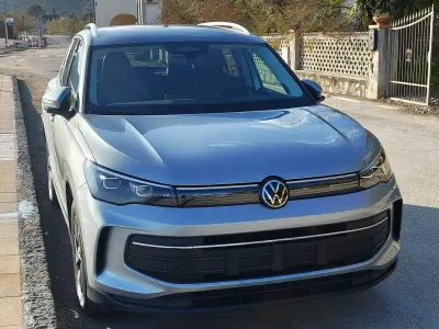 Usata VW Tiguan Edition 150 CV (110 kW) 2024 Argento SUV
