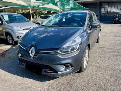 Usata Renault Clio IV Zen 73 CV (53 kW) 2017 Grigio Berlina