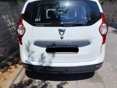 Usata Dacia Lodgy 82 CV (60 kW) 2015 Bianco Monovolume