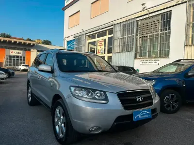 Usata Hyundai Santa Fe 155 CV (114 kW) 2008 Argento SUV