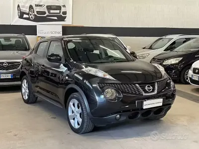 Usata Nissan Juke Tekna 110 CV (80 kW) 2013 Grigio SUV