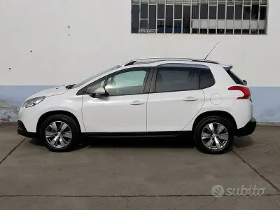 Usata Peugeot 2008 Active 99 CV (72 kW) 2016 Bianco SUV