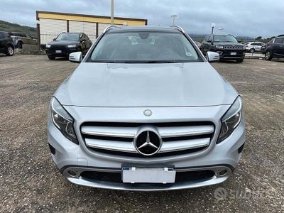 Usata Mercedes GLA220 176 CV (129 kW) 2016 Grigio SUV