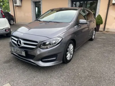 Usata Mercedes B180 Business 109 CV (80 kW) 2015 Antracite Utilitaria