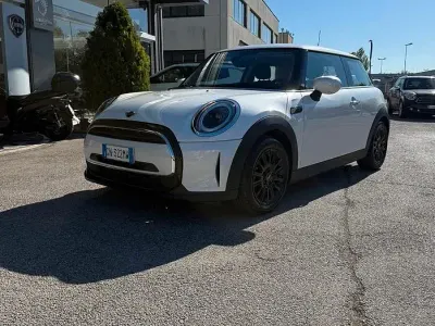 Usata Mini Cooper Essential 136 CV (100 kW) 2023 Bianco Utilitaria