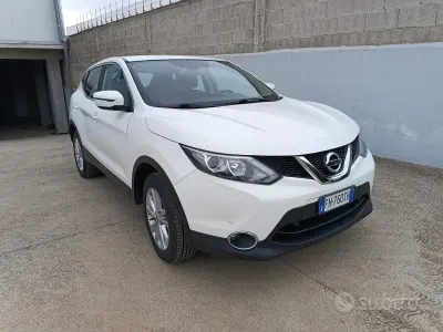 Usata Nissan Qashqai Acenta 110 CV (80 kW) 2017 Bianco SUV