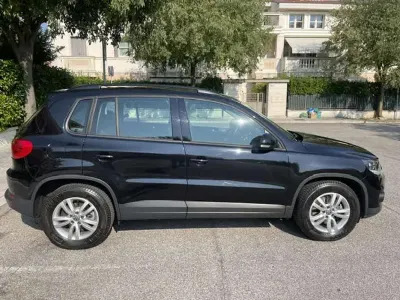 Usata VW Tiguan Trendline 122 CV (89 kW) 2014 Nero SUV