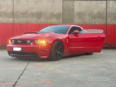 Usata Ford Mustang 2011 Rosso Coupé