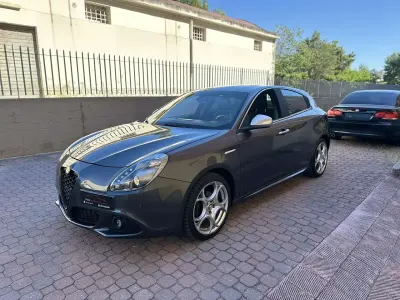 Usata Alfa Romeo Giulietta 105 CV (77 kW) 2013 Grigio Utilitaria
