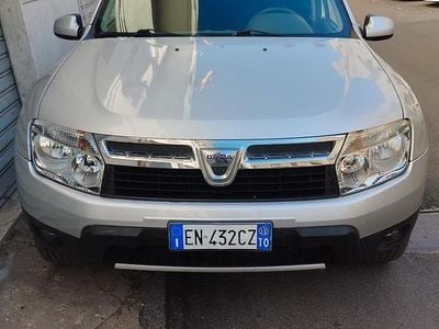 Usata Dacia Duster 100 CV (73 kW) 2012 Grigio SUV