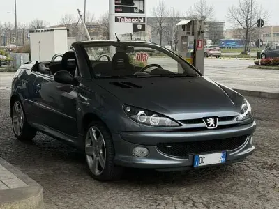 Usata Peugeot 206 CC 109 CV (80 kW) 2006 Cabrio