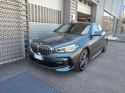 Usata BMW 120 M Sport 190 CV (139 kW) 2020 Grigio Utilitaria