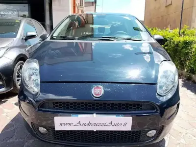 Usata Fiat Punto Street 95 CV (69 kW) 2018 Blu/azzurro Utilitaria