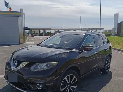 Gebraucht Nissan X-Trail Tekna 131 PS (96 kW) 2015 Schwarz SUV