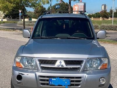 Usata Mitsubishi Pajero 116 CV (85 kW) 2005 Grigio SUV