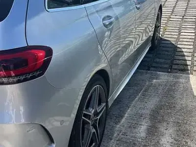 Usata Mercedes B200 150 CV (110 kW) 2019 Utilitaria