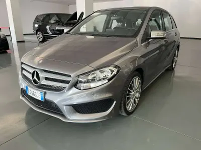 Usata Mercedes B200 Executive 136 CV (100 kW) 2015 Grigio Utilitaria