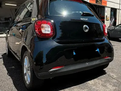 Usata Smart ForFour Passion 90 CV (66 kW) 2017 Nero Utilitaria