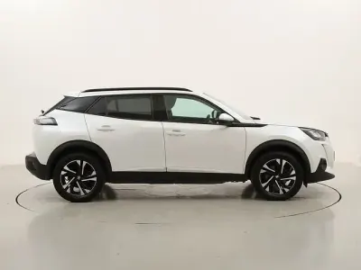 Usata Peugeot e-2008 Allure 56 kW (77 CV) 2021 SUV