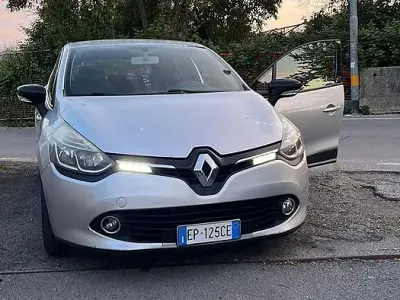 Usata Renault Clio 90 CV (66 kW) 2013 Grigio Utilitaria