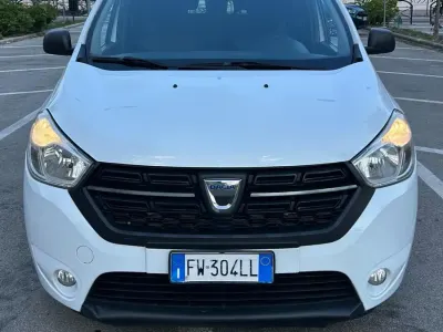 Usata Dacia Lodgy Essentiel 109 CV (80 kW) 2019 Bianco Monovolume