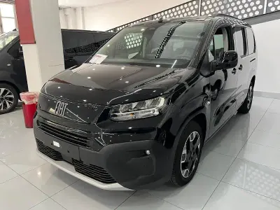 Nuova Fiat Qubo La Prima 131 CV (96 kW) 2026 Nero Monovolume