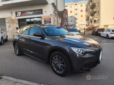 Usata Alfa Romeo Stelvio Executive 179 CV (131 kW) 2018 Grigio SUV