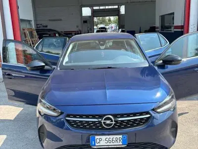Usata Opel Corsa Elegance 75 CV (55 kW) 2021 Bluazzurro Utilitaria