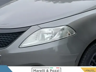 Usata Lancia Ypsilon Gold 70 CV (51 kW) 2017 Utilitaria