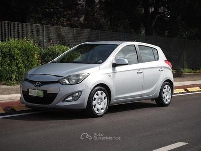 Usata Hyundai i20 86 CV (63 kW) 2013 Argento Utilitaria