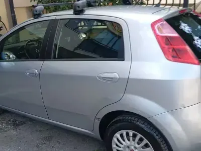 Usata Fiat Grande Punto 77 CV (56 kW) 2009 Grigio Utilitaria