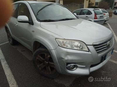 Usata Toyota RAV4 2010 Grigio SUV