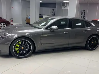 Usata Porsche Panamera Turbo S E-Hybrid 680 CV (500 kW) 2017 Grigio Utilitaria