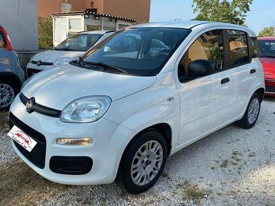 Usata Fiat Panda Lounge 69 CV (50 kW) 2018 Bianco Utilitaria