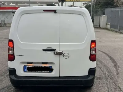 Usata Opel Combo 131 CV (96 kW) 2020 Bianco Monovolume